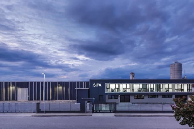 Gallery image 3d76af98-162a-4360-8158-24e0bb92c6c3